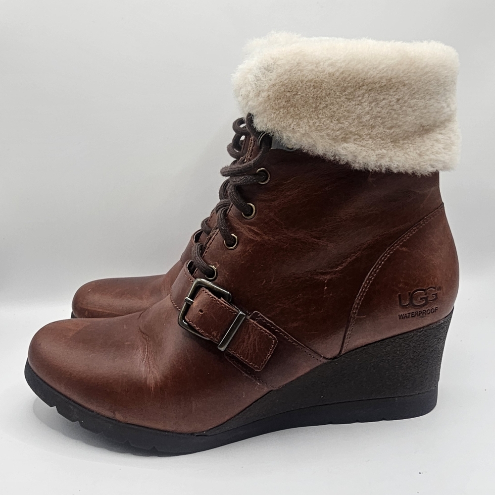 UGG Women's Janney Leather and Sheepskin Lace Up Wedge Booties